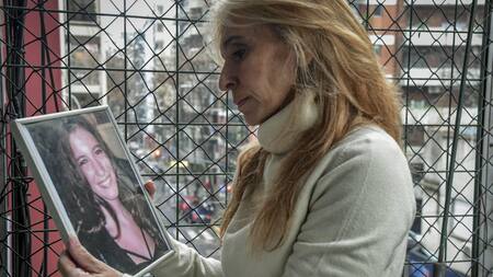 La madre de Ángeles Rawson imagina que hoy su hija tendría "un fuerte compromiso social por los derechos de las mujeres"