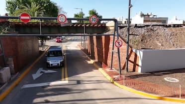 Antes y después: así quedó la ampliación del cruce del Tren Mitre con la Av. Del Fomentista, en Villa Pueyrredón