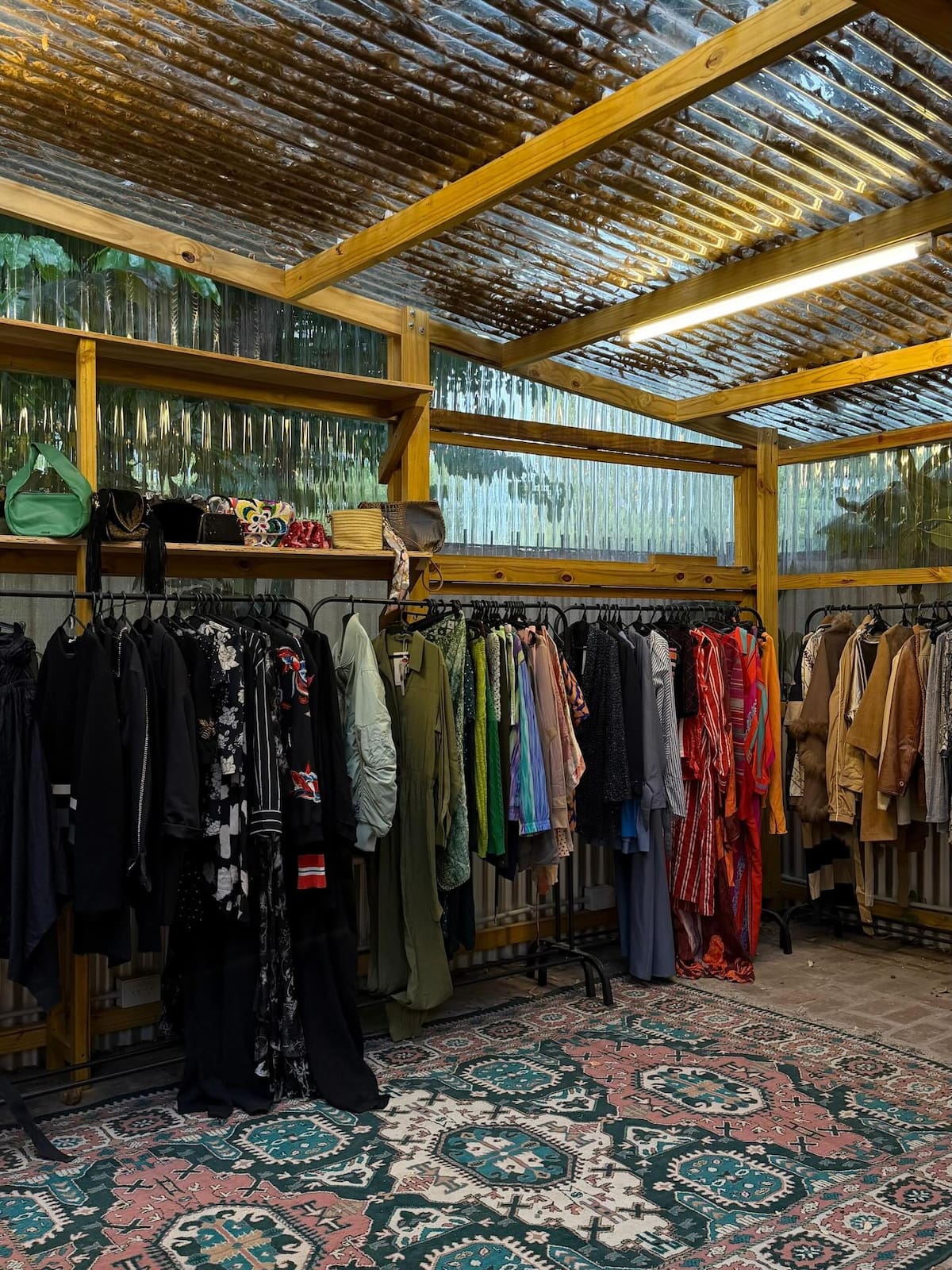 The Vintage Hole, local de indumentaria de Lucía Celasco.