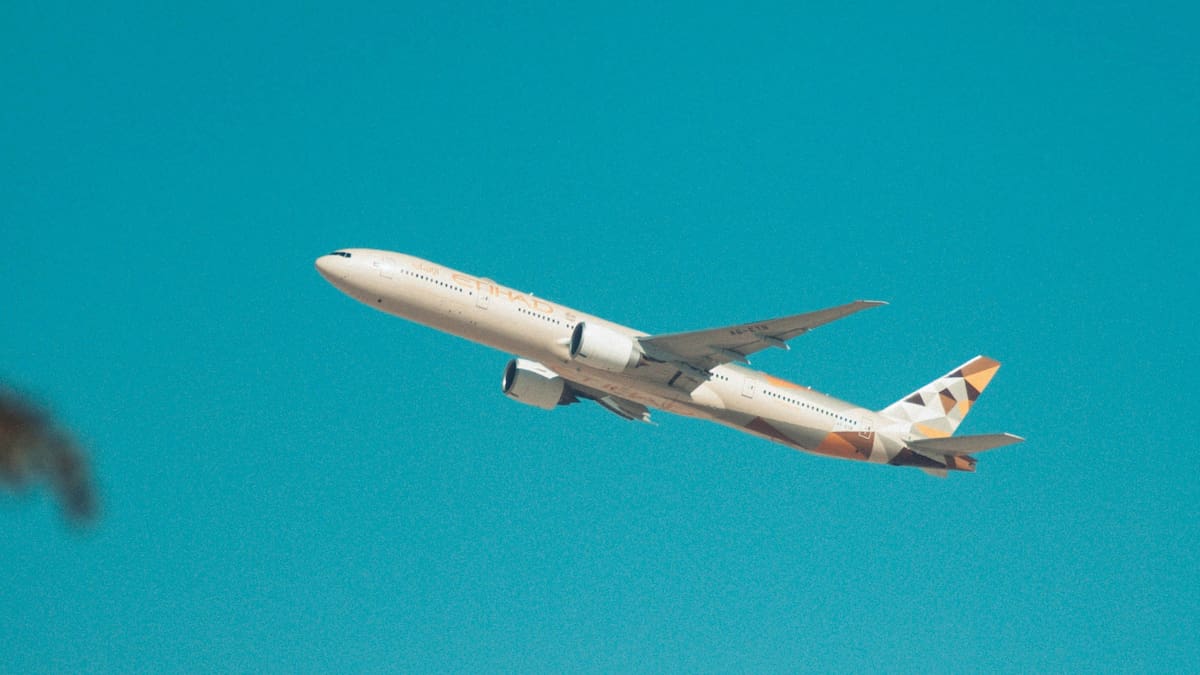 Qué pasa si una aerolínea quiebra y tenés pasajes: qué hacer y cuáles son tus derechos