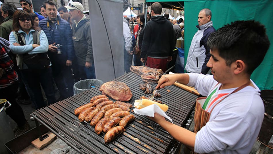 Bicentenario - festejos - choripan (NA)
