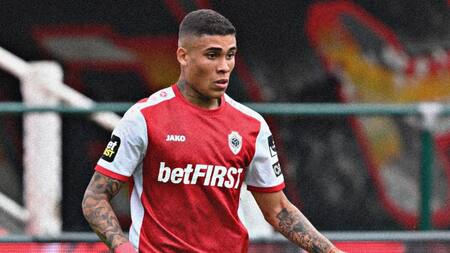 Ayrton Costa llega a Boca, pero enfrenta un problema para entrar a Estados Unidos. Foto: X @luchocofano.