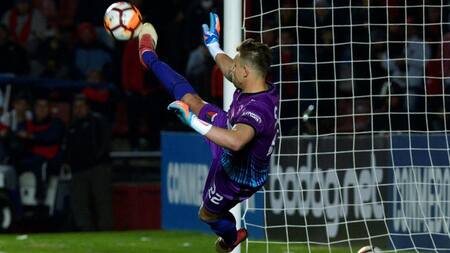 Tapada de Burian para clasificación de Colón en Copa Sudamericana (Reuters)