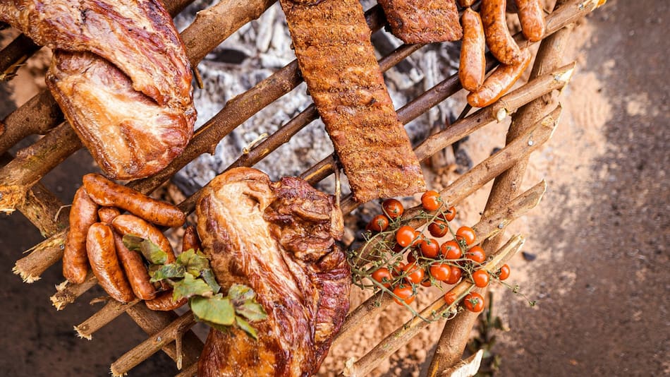 Carne a la parrilla, asado. Foto: Unsplash