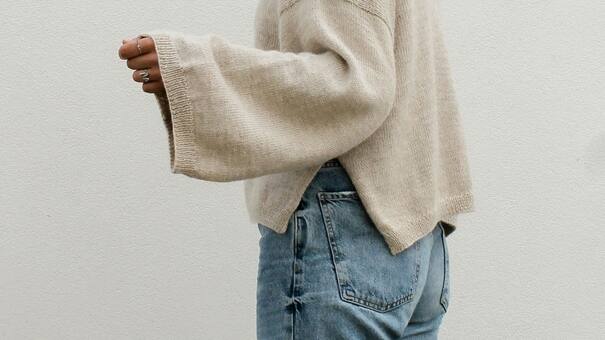 Los jeans anchos no van más: la nueva tendencia europea que llega para la primavera-verano 2025