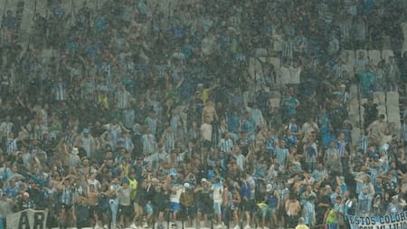 Hinchas de Racing en Brasil. Foto: NA
