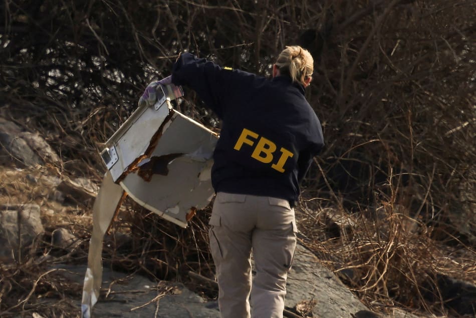 Accidente aéreo tras choque entre avión y helicóptero militar en Washington. Foto: REUTERS.