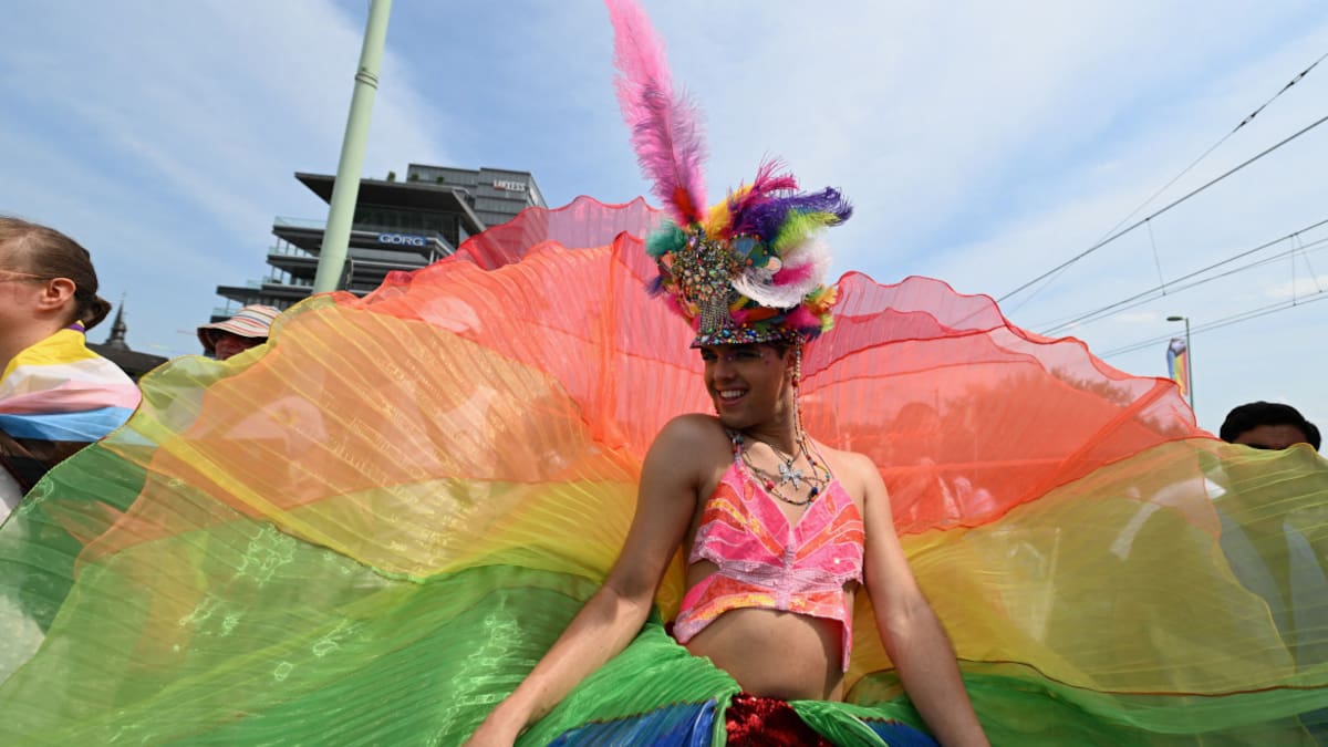 Marcha por Christopher Street Day, desfile LGBT en Colonia. Foto: Reuters.