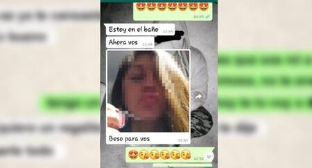 Echan a profesora que enviaba mensajes