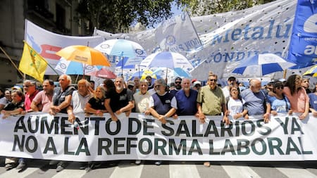 ¿Otro paro nacional? La decisión de los gremios combativos para el día que se trate la Reforma Laboral