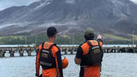 Volcán Ruang, en Indonesia. Foto: EFE.