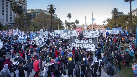 Marcha Federal en el centro porteño. Foto: NA.