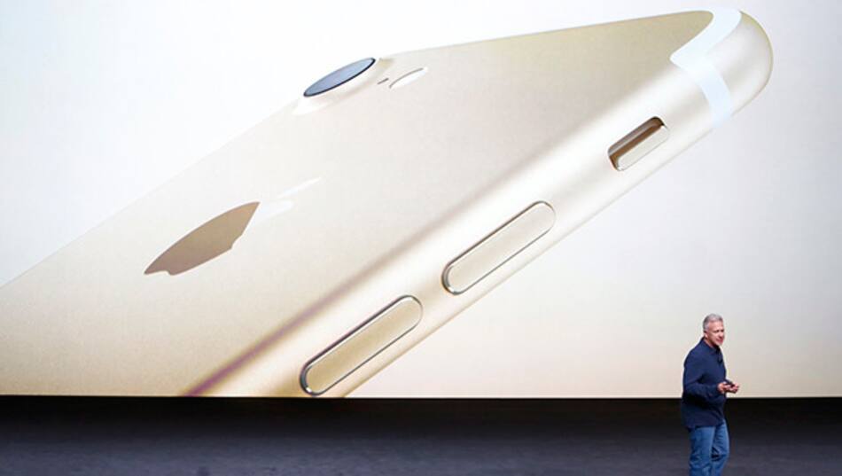 Apple presenta iPhone 7 y Apple Watch 2 (Reuters)