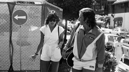 Una de las primeras fotos difundidas de Guillermo Vilas y Carolina de Mónaco. Foto: Pinterest.