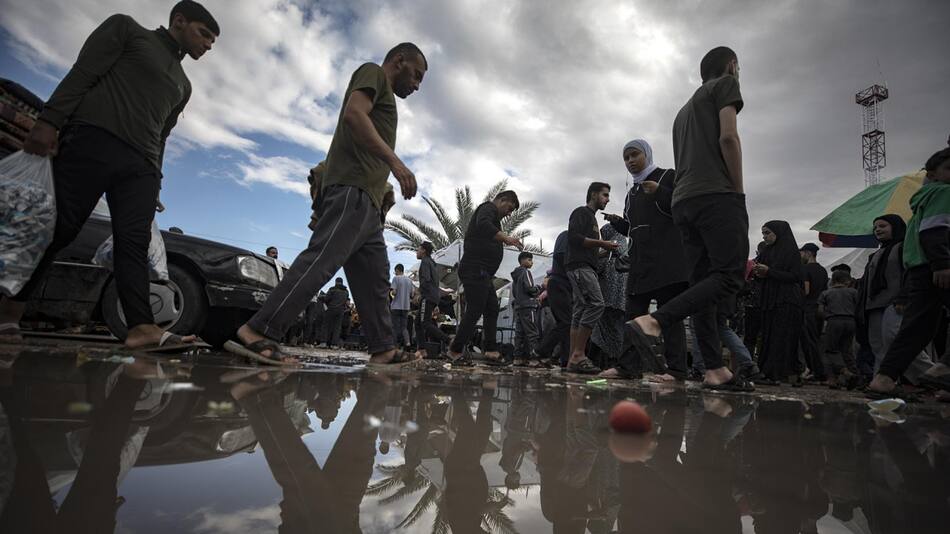 Palestinos desplazados de la Franja de Gaza. Foto: EFE.