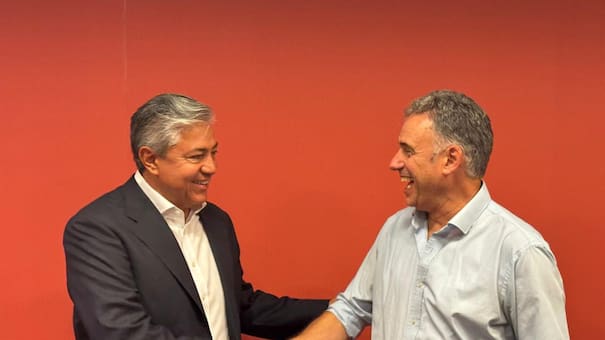 Vaca Muerta: Yamandú Orsi se interesó por el gas argentino para Uruguay