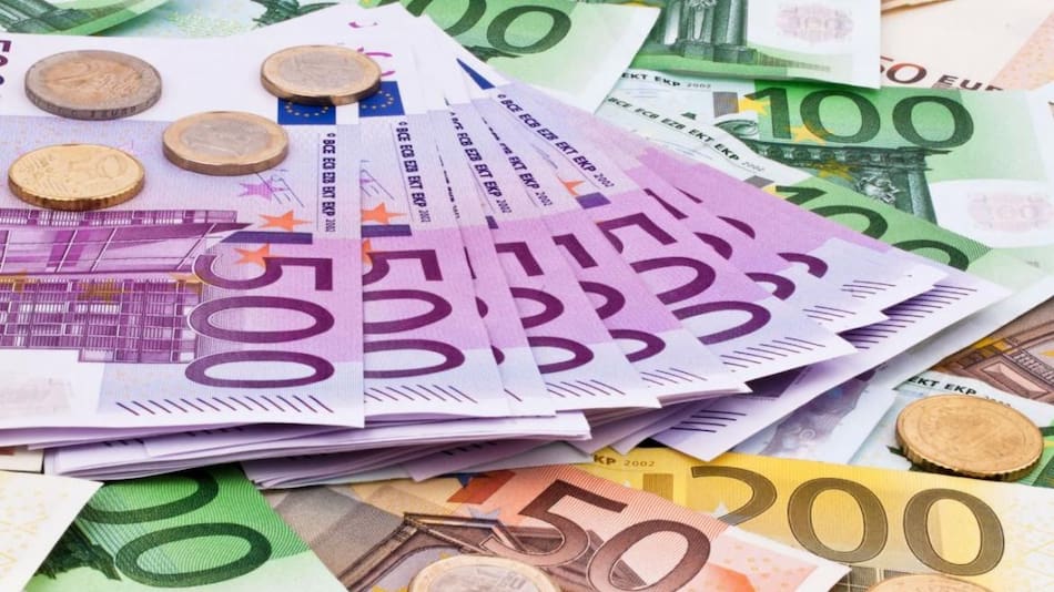 Euros, finanzas, economía