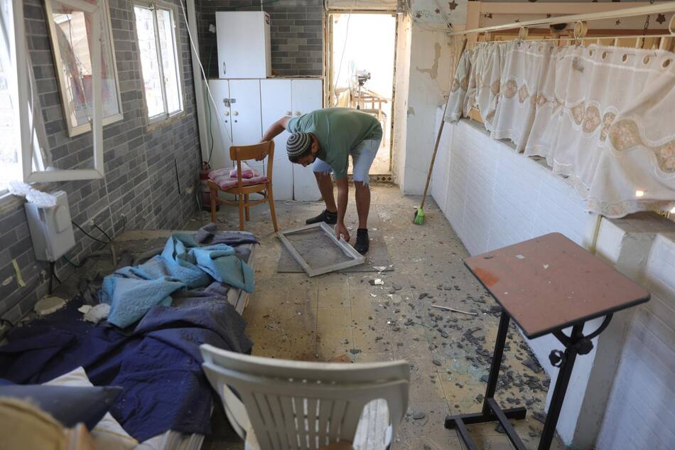 Daños en Tel Aviv tras los ataques con cohetes de Hamás. EFE