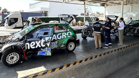 Operativo de Aduana sobre importación de autos de rally. Foto: Prensa.