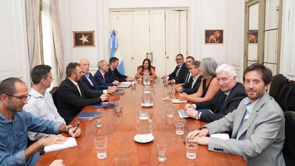Sandra Pettovello junto a las autoridades de cada área del Ministerio de Capital Humano.