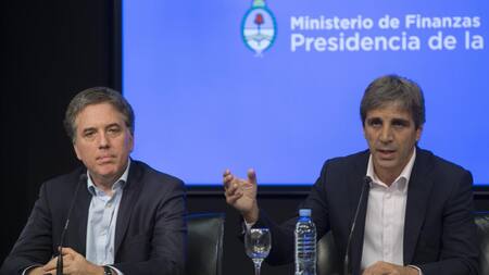 Conferencia de Dujovne y Caputo - Economía