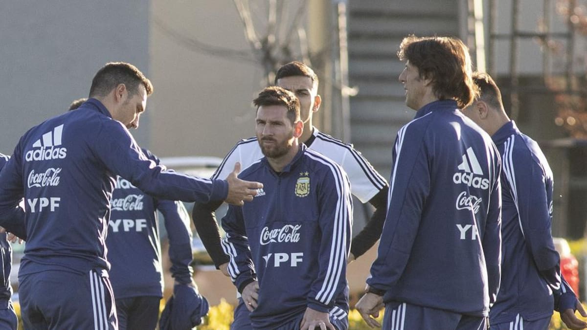Scaloni y Messi, Selección Argentina de fútbol, entrenamiento, NA