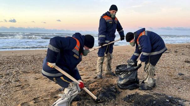 Alerta en Rusia por los daños de un derrame en el Mar Negro: 200.000 toneladas de suelo podrían estar afectadas