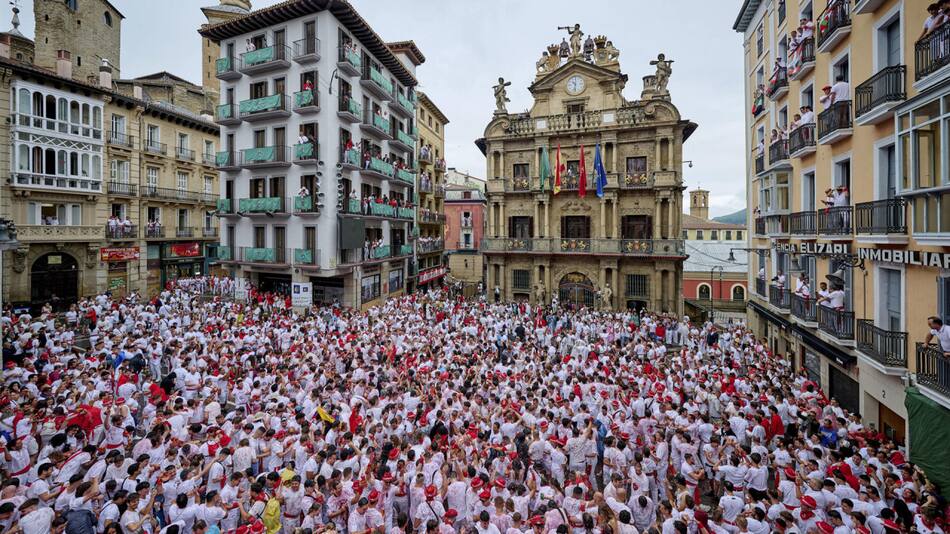 Los Sanfermines en Pamplona quedaron oficialmente inaugurados. Foto: EFE