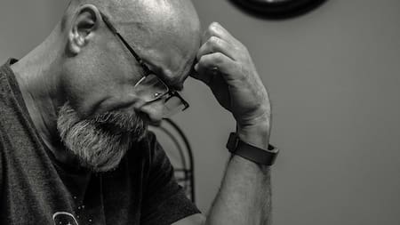 La caída de cabello, un problema que afecta a muchas personas. Foto: Pexels.