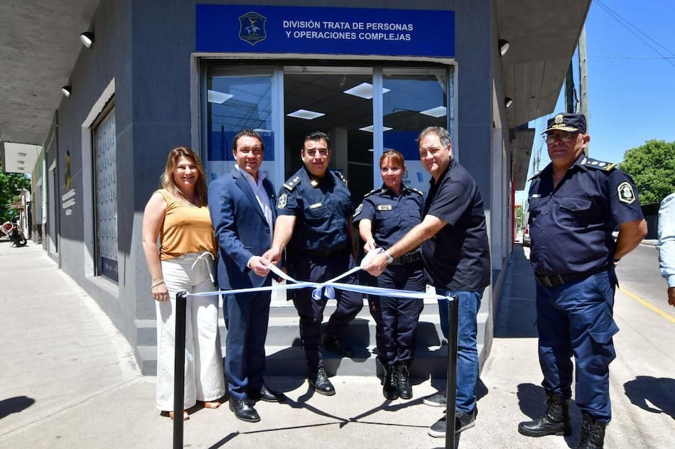 Andrés Watson y Javier Alonso inauguraron sedes de seguridad destinadas a la investigación del delito