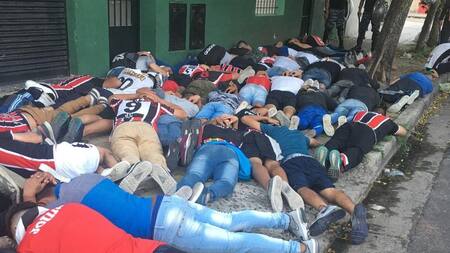 Barras de Chacarita detenidos en la previa al duelo con Tigre