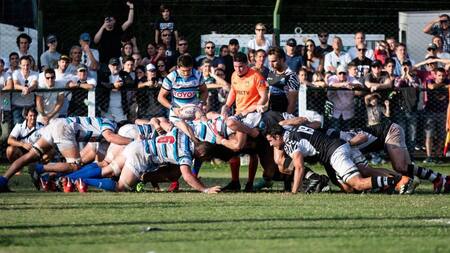 Rugby, scrum.