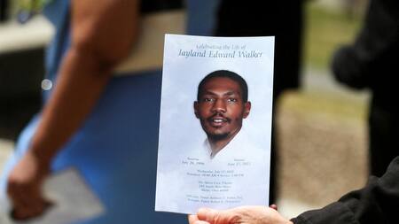Jayland Walker, joven negro asesinado por la policía. Foto: Reuters.