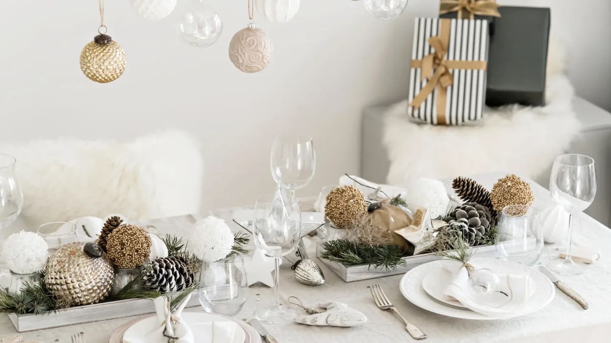 La decoración de la mesa navideña. Foto: NA.