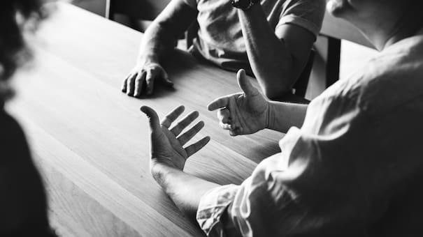 Una empresa de energía deberá pagarle una insólita indemnización a dos ex empleados