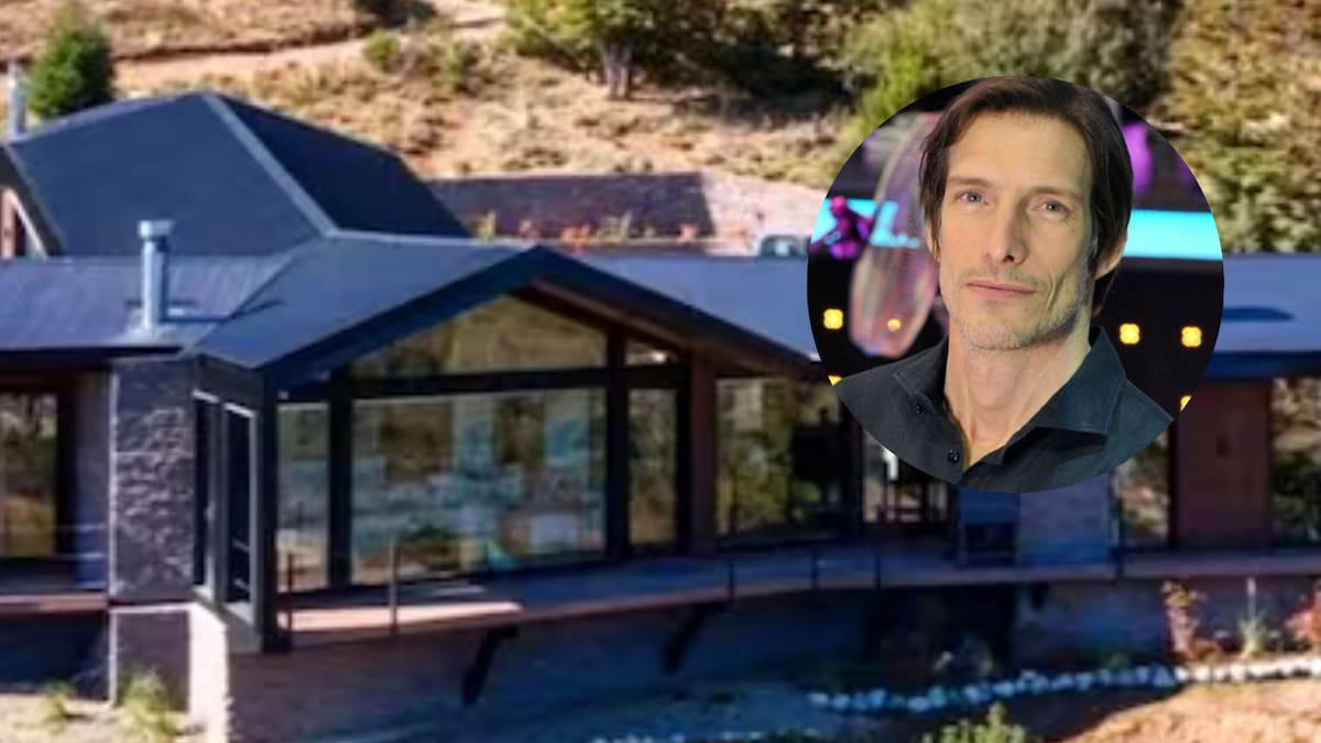 Así es el refugio patagónico de Iván de Pineda: piedra expuesta, ambientes integrados y vista panorámica al bosque
