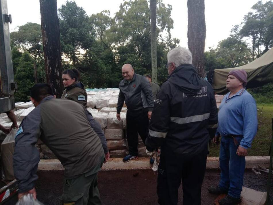 Aduana detuvo un camión que llevaba 24 toneladas de pescado de cotrabando