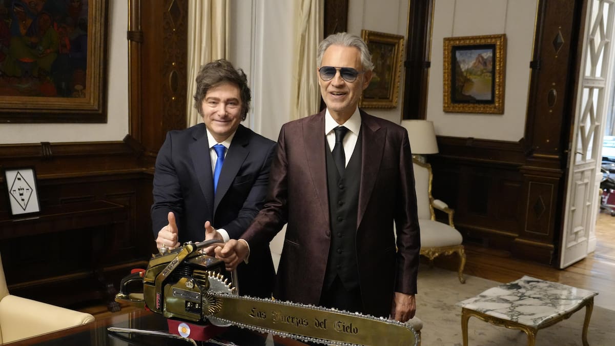 El presidente recibió al cantante italiano en Casa Rosada.