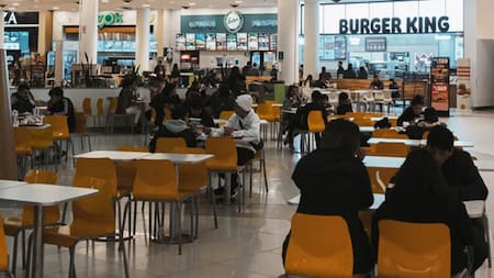 Qué es la "Juntada Pilchera", la convocatoria de una tribu urbana que causó estragos en un shopping de Tortuguitas