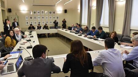 El ministro de Educación, Alejandro Finocchiaro, y los gremios docentes universitarios - NA