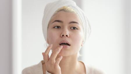 Cómo cuidar la piel del frío. Foto: Freepik.