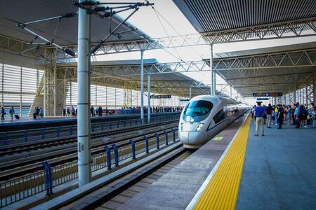 Trenes en China. Foto: Unsplash.