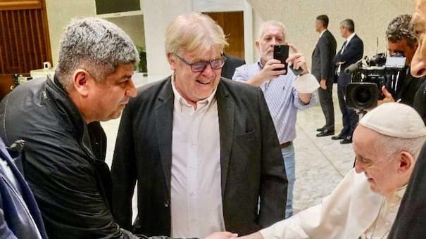 En pleno acampe piquetero, el Papa recibió a Pablo Moyano y otros sindicalistas del transporte