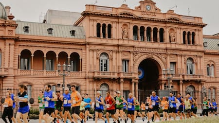 De un sueño al arco de llegada: ¿cuánto tiempo se necesita para correr una maratón completa y llegar óptimo a los 42k?