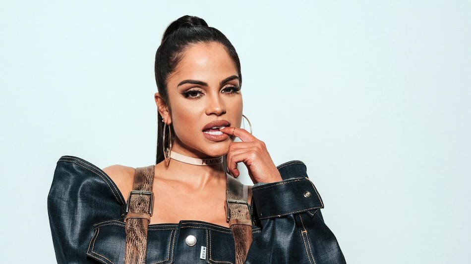 Natti Natasha - chica hot