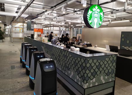 Starbucks en Corea del Sur es atendido por 100 mozos robots. Foto X.