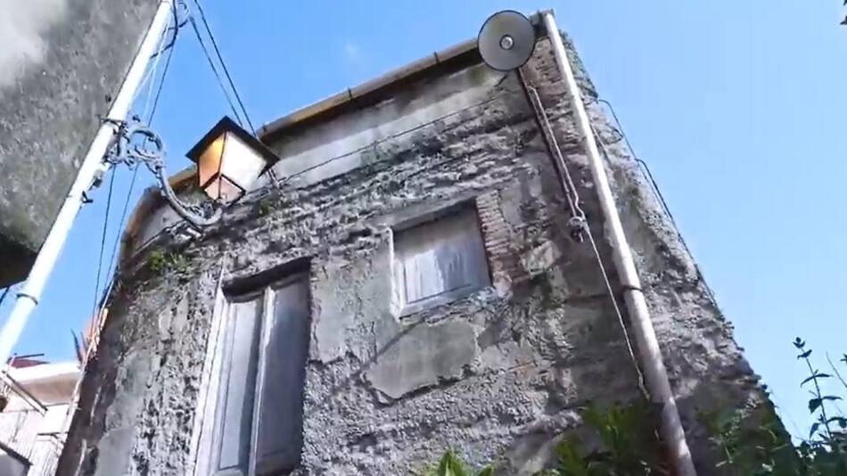 El secreto detrás de las casas de 1 euro en Italia. Foto: captura de video.