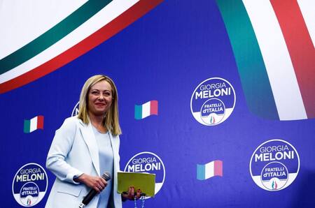 Foto Reuters La líder de los Hermanos de Italia Giorgia Meloni en la sede del partido durante la noche electoral