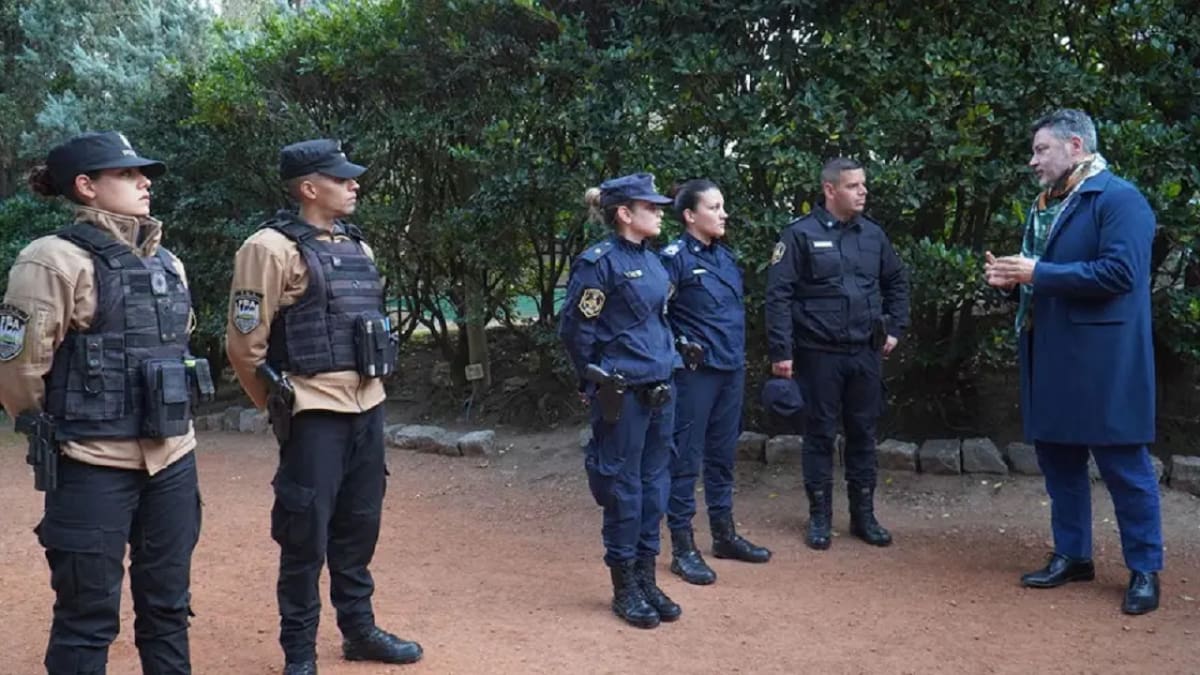 Gustavo Menéndez anunció una última inscripción para formar parte de la Policía de la Provincia de Buenos Aires