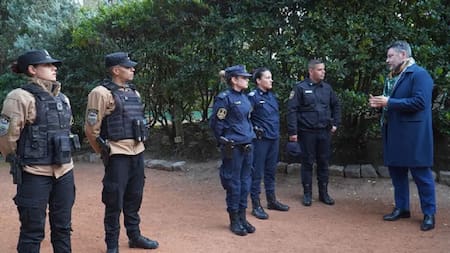 Convocatoria de Gustavo Menéndez para sumarse a la Policía de Buenos Aires.